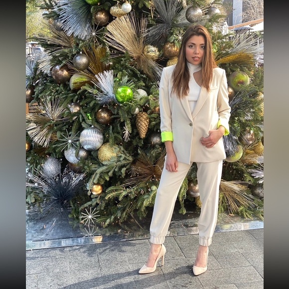 NWT $395 alice + olivia Single Breasted Bergen Blazer Taupe/ Cream Med - Picture 10 of 10